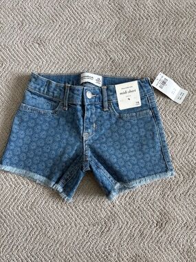 A& F Patterned Midi Short 7/8 NWT